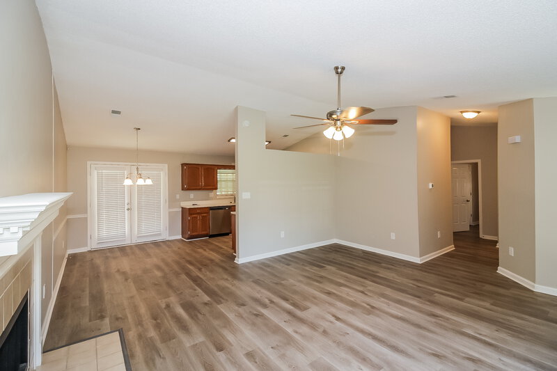 1,825/Mo, 1105 Atterbury Cir S Southaven, MS 38671 Living Room View 3
