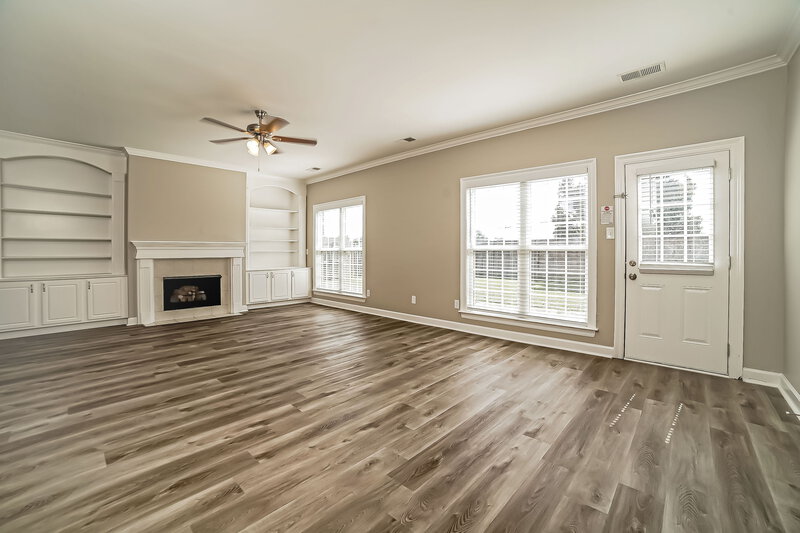 1,995/Mo, 4524 Glenleigh Cir Southaven, MS 38671 Living Room View