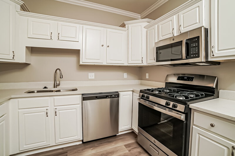 1,995/Mo, 4524 Glenleigh Cir Southaven, MS 38671 Kitchen View