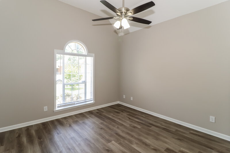 1,695/Mo, 7737 Wolfden Cir Memphis, TN 38133 Main Bedroom View 2