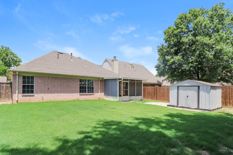 1,695/Mo, 7737 Wolfden Cir Memphis, TN 38133 Rear View