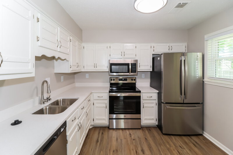 1,735/Mo, 6293 Star Valley Dr Bartlett, TN 38134 Kitchen View