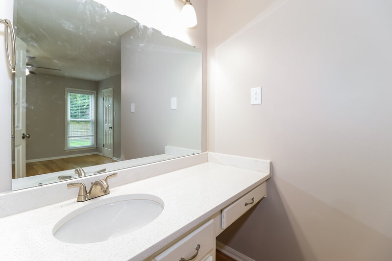 1,735/Mo, 6293 Star Valley Dr Bartlett, TN 38134 Bathroom View
