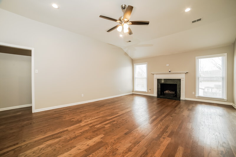 2,015/Mo, 255 S Sanga Rd Cordova, TN 38018 Living Room View