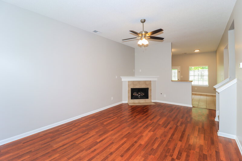 2,095/Mo, 9728 Tucker Creek Cv Cordova, TN 38018 Living Room View