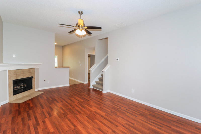 2,095/Mo, 9728 Tucker Creek Cv Cordova, TN 38018 Living Room View 2