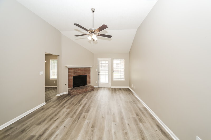 2,230/Mo, 5515 Whiteley Cv Memphis, TN 38141 Living Room View