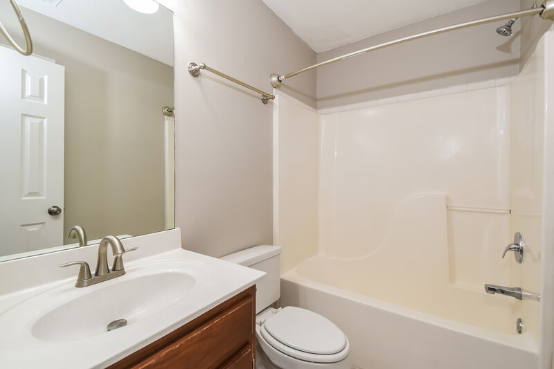 2,015/Mo, 216 Fawn Dr N Hernando, MS 38632 Bathroom View
