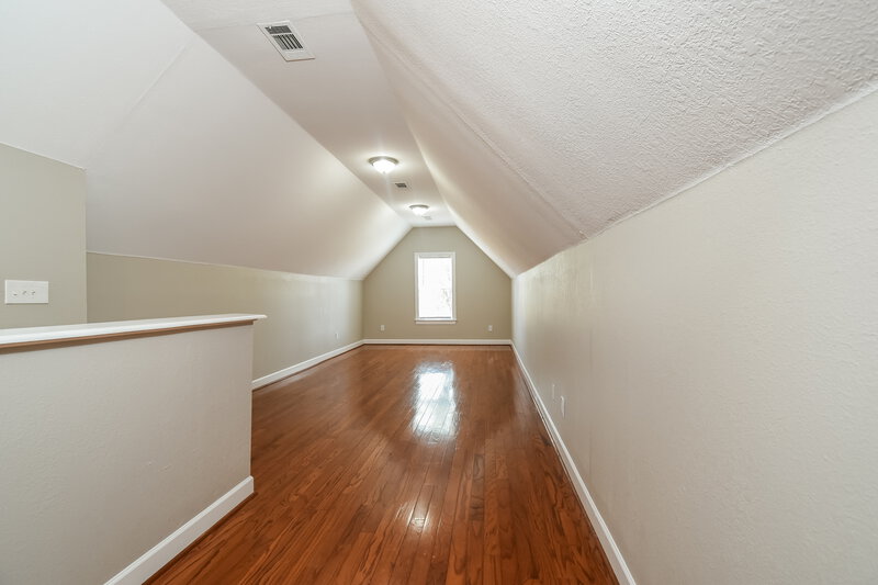 2,015/Mo, 216 Fawn Dr N Hernando, MS 38632 Bonus Room View