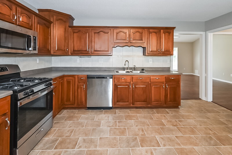 1,705/Mo, 7556 Bear Cv Walls, MS 38680 Kitchen View 2