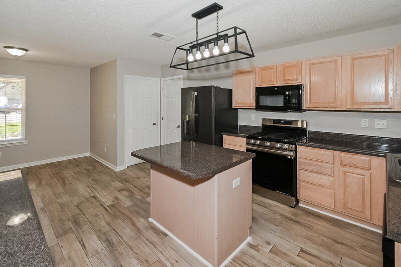 1,985/Mo, 7425 Hunters Horn Dr Olive Branch, MS 38654 Kitchen View 3