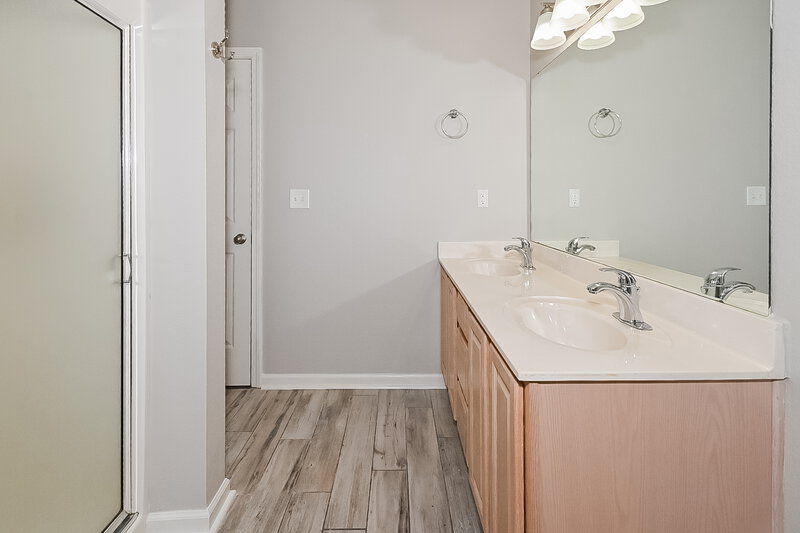 1,985/Mo, 7425 Hunters Horn Dr Olive Branch, MS 38654 Main Bathroom View