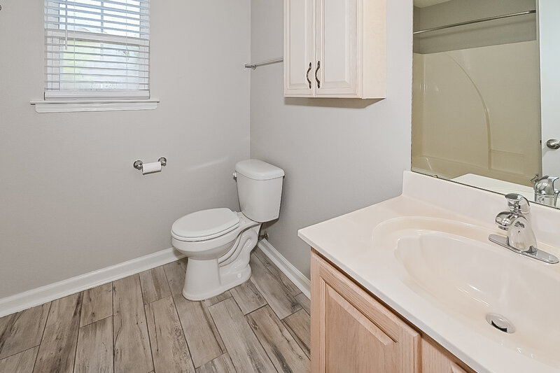1,985/Mo, 7425 Hunters Horn Dr Olive Branch, MS 38654 Bathroom View