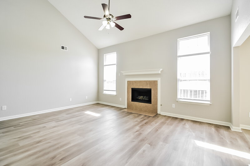 2,000/Mo, 5512 Fernbank Cv Memphis, TN 38125 Living Room View