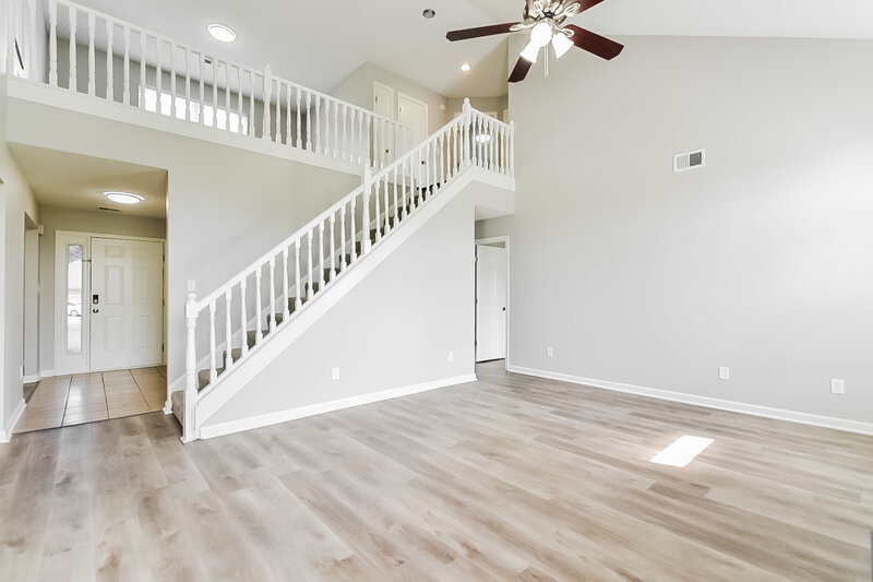 2,000/Mo, 5512 Fernbank Cv Memphis, TN 38125 Living Room View 2