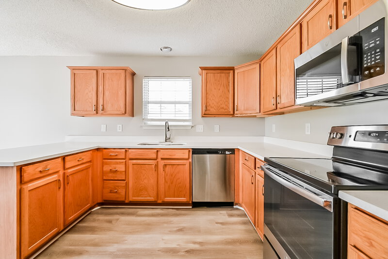 2,000/Mo, 5512 Fernbank Cv Memphis, TN 38125 Kitchen View 2