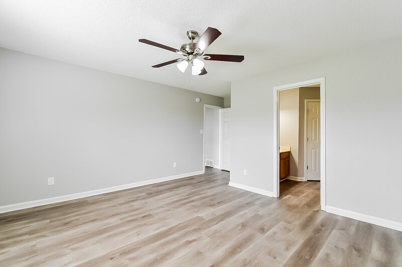 2,000/Mo, 5512 Fernbank Cv Memphis, TN 38125 Main Bedroom View