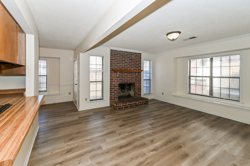 2,250/Mo, 7775 Biloxi Cv Millington, TN 38053 Living Room View