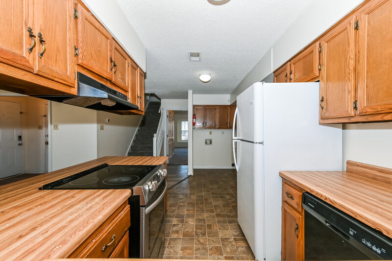 2,250/Mo, 7775 Biloxi Cv Millington, TN 38053 Kitchen View