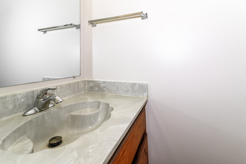 1,270/Mo, 7778 Biloxi Cv Apt 103 Millington, TN 38053 Bathroom View