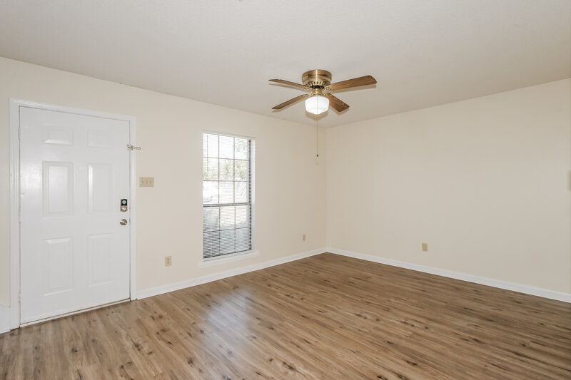 1,190/Mo, 7778 Biloxi Cv Apt 104 Millington, TN 38053 Living Room View