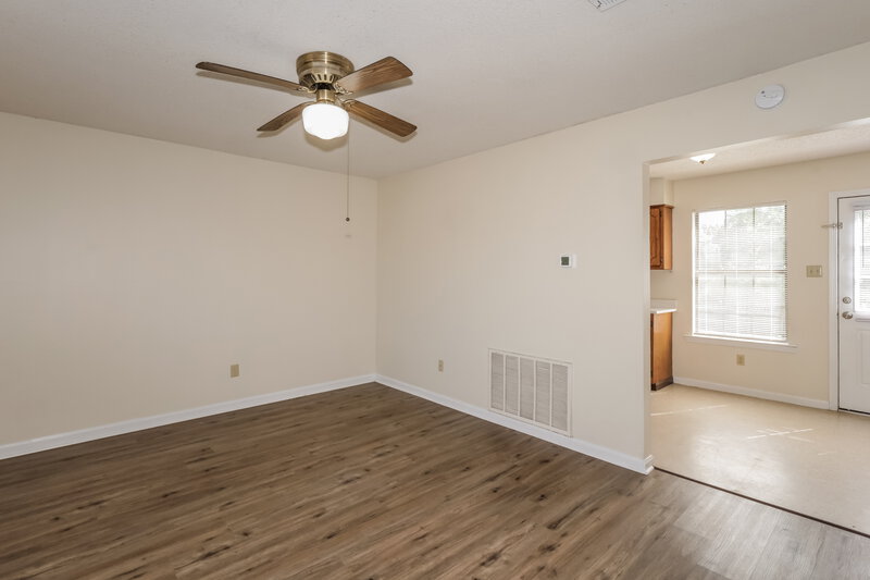 1,190/Mo, 7778 Biloxi Cv Apt 104 Millington, TN 38053 Living Room View 2