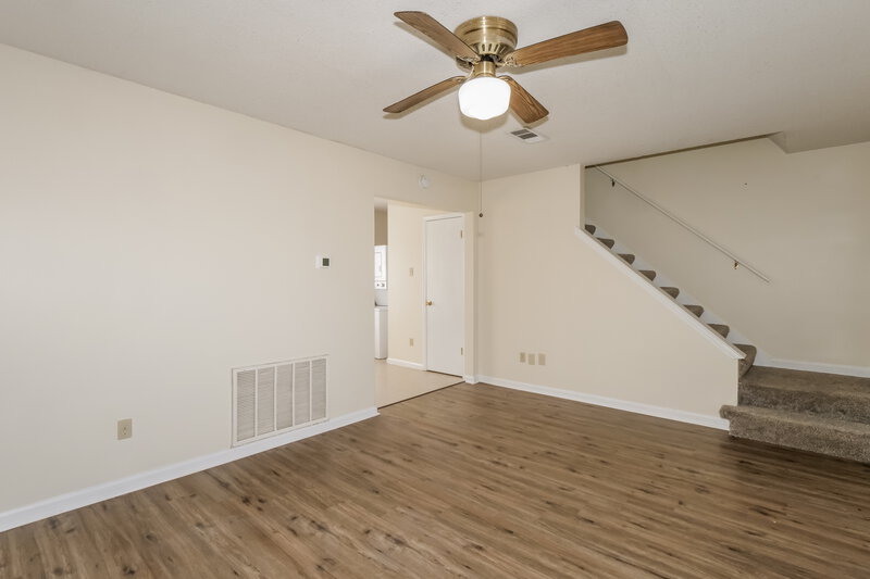1,190/Mo, 7778 Biloxi Cv Apt 104 Millington, TN 38053 Living Room View 3