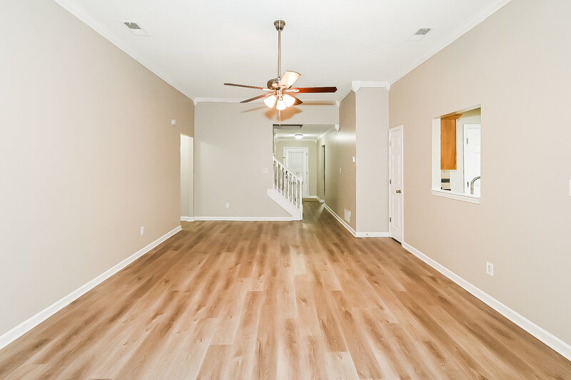 1,960/Mo, 5713 Bedford Loop E Southaven, MS 38672 Living Room View 3