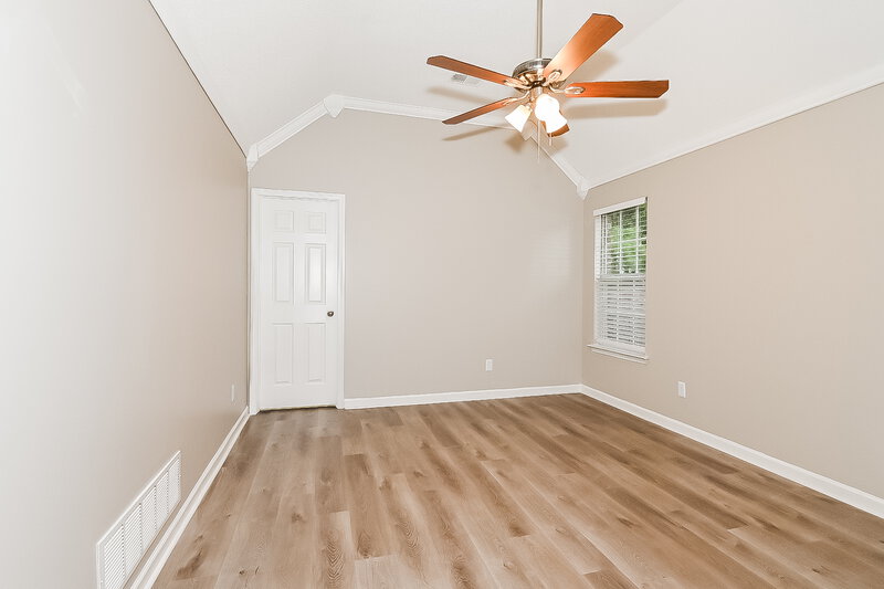1,960/Mo, 5713 Bedford Loop E Southaven, MS 38672 Main Bedroom View