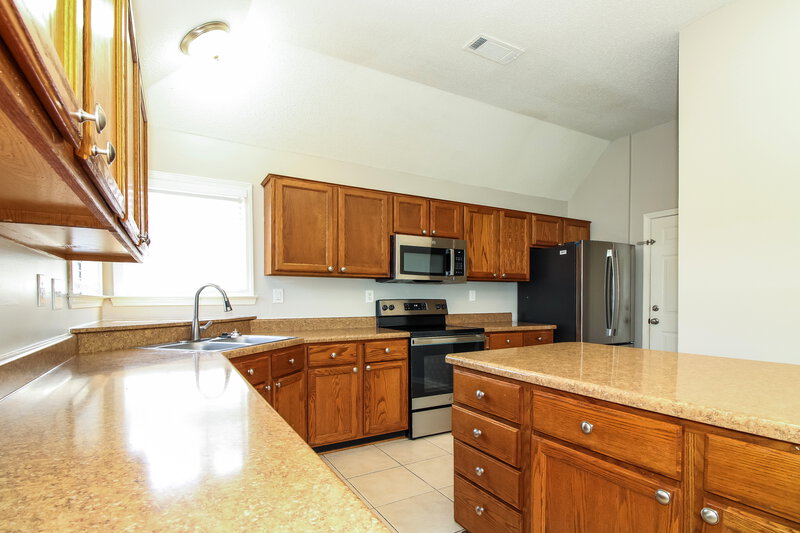 3,110/Mo, 5448 Annandale Dr Memphis, TN 38125 Kitchen View 2