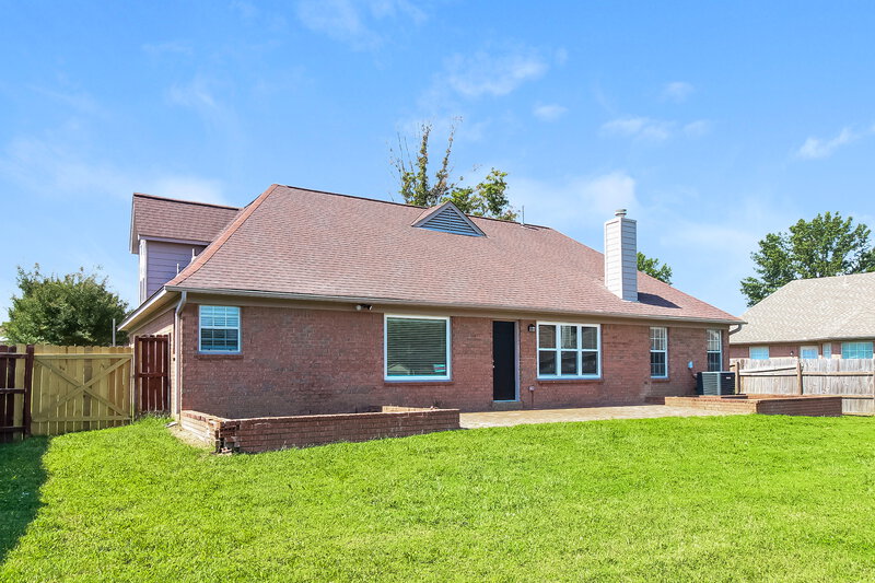 3,110/Mo, 5448 Annandale Dr Memphis, TN 38125 Rear View