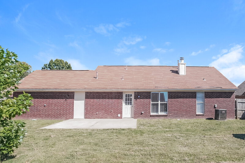 1,625/Mo, 9179 Belmont Dr Southaven, MS 38671 Rear View 2