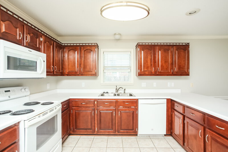 1,710/Mo, 7852 Tankerston Dr Memphis, TN 38125 Kitchen View