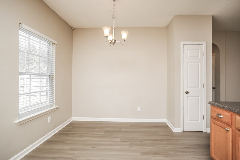 1,945/Mo, 9864 White Poplar Dr Olive Branch, MS 38654 Dining Room View