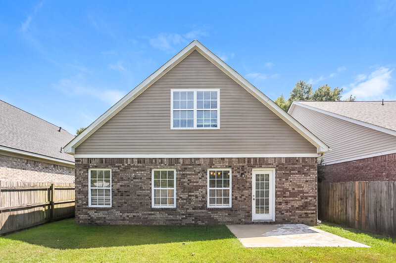 1,945/Mo, 9864 White Poplar Dr Olive Branch, MS 38654 Rear View