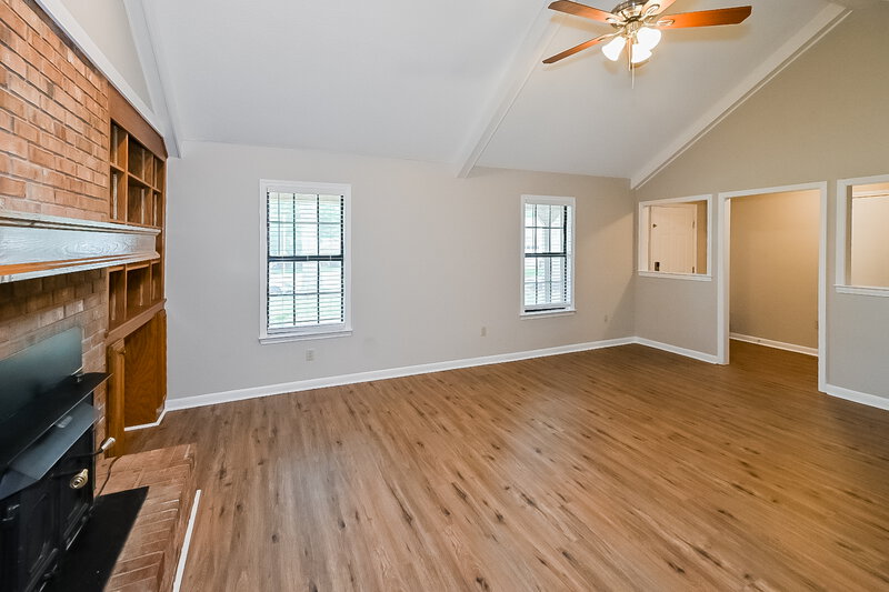 1,560/Mo, 7120 Grove Park Cv Olive Branch, MS 38654 Living Room View 3