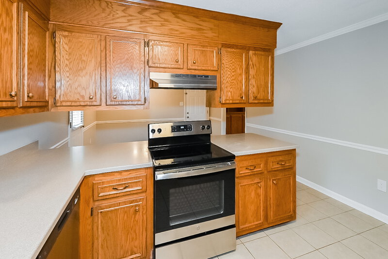 1,560/Mo, 7120 Grove Park Cv Olive Branch, MS 38654 Kitchen View 2