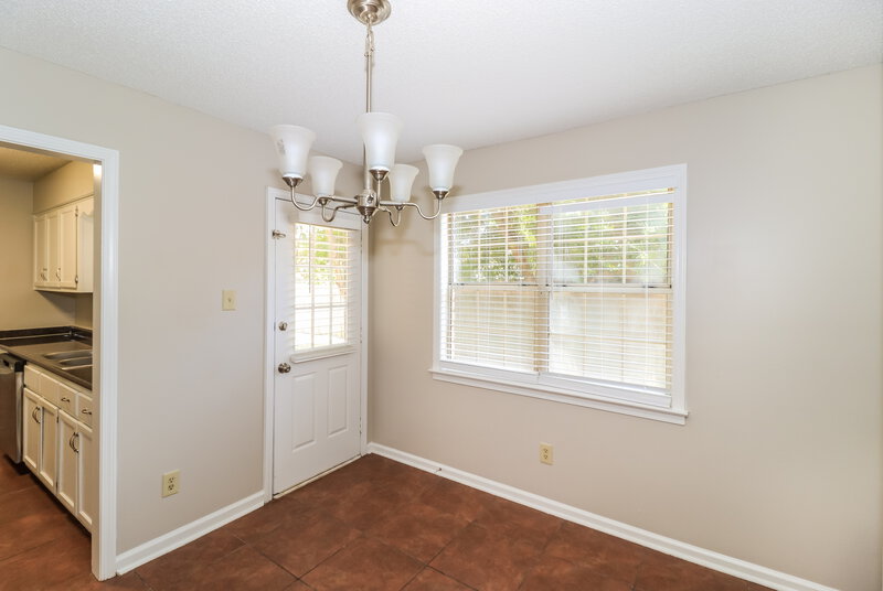 2,120/Mo, 3164 Birchton Glade Cv Lakeland, TN 38002 Dining Room View