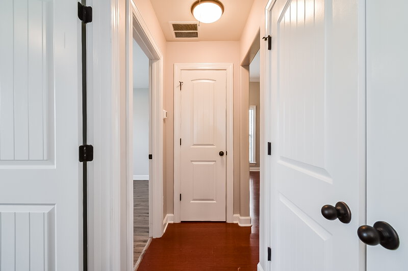 2,300/Mo, 7393 Brentridge Dr Cordova, TN 38018 Hallway View