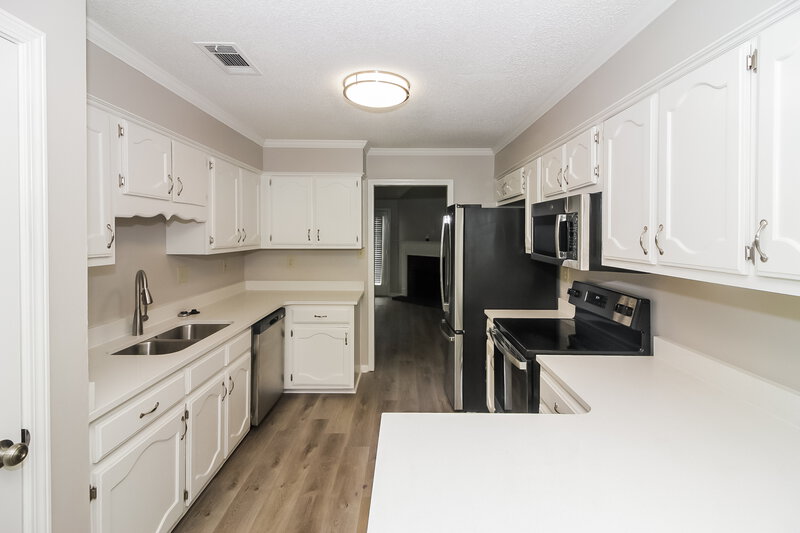 1,800/Mo, 1793 Black Bear Cir W Cordova, TN 38016 Kitchen View