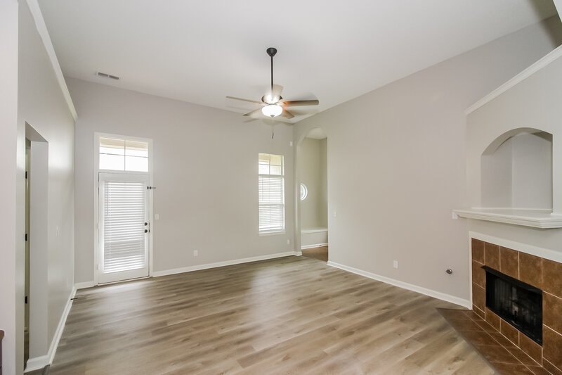 2,160/Mo, 4860 Stirrup Dr Memphis, TN 38125 Living Room View