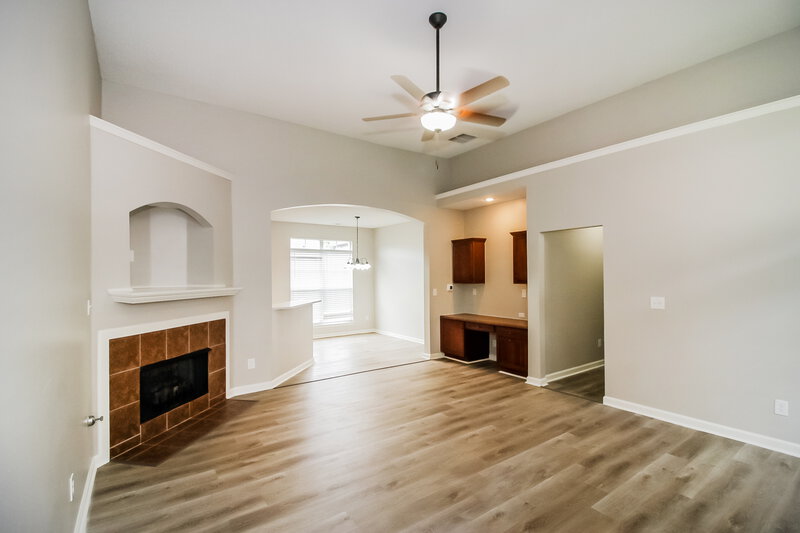 2,160/Mo, 4860 Stirrup Dr Memphis, TN 38125 Living Room View 2