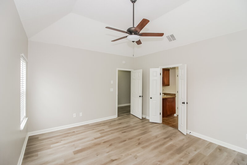 2,160/Mo, 4860 Stirrup Dr Memphis, TN 38125 Main Bedroom View 2