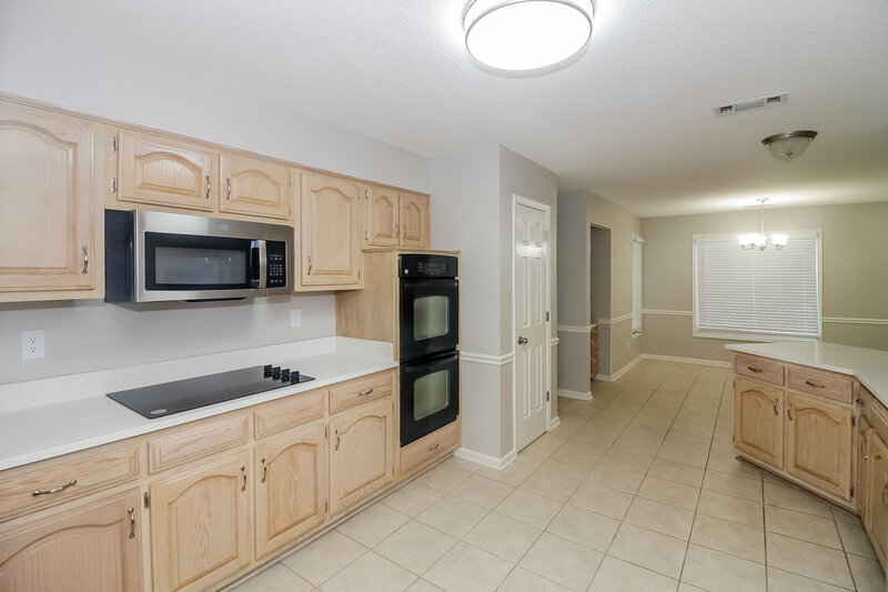 2,100/Mo, 6572 Star Valley Dr Bartlett, TN 38134 Kitchen View