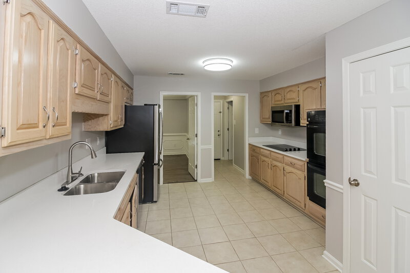 2,100/Mo, 6572 Star Valley Dr Bartlett, TN 38134 Kitchen View 2
