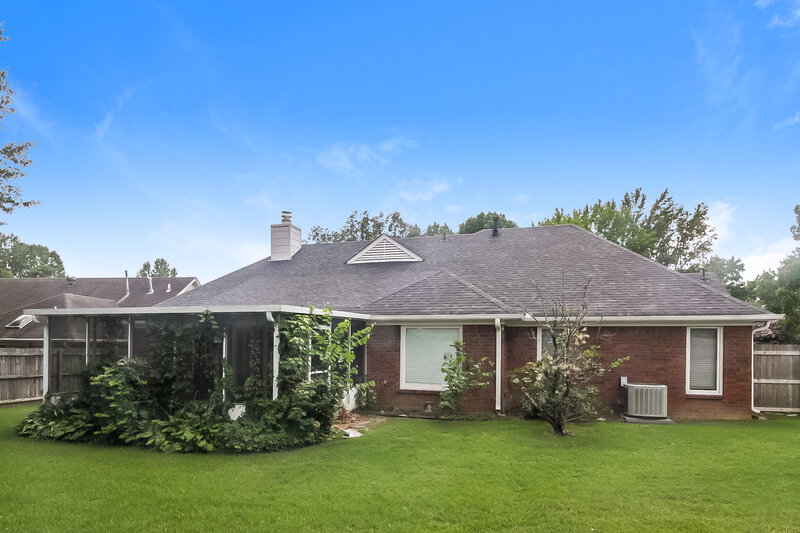 2,100/Mo, 6572 Star Valley Dr Bartlett, TN 38134 Rear View