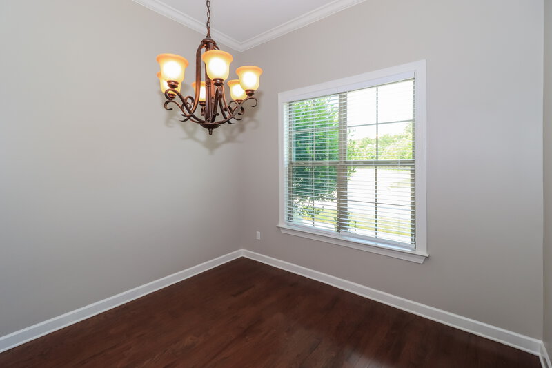 2,000/Mo, 2007 S Bend Dr Cordova, TN 38016 Dining Room View