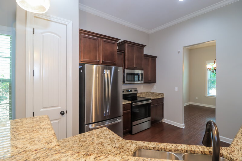 2,000/Mo, 2007 S Bend Dr Cordova, TN 38016 Kitchen View 2