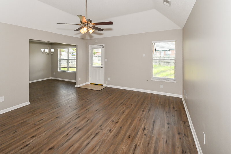 1,800/Mo, 6086 Wills Way Cir S Walls, MS 38680 Living Room View