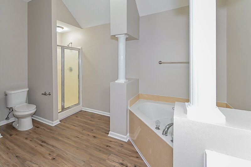 1,800/Mo, 6086 Wills Way Cir S Walls, MS 38680 Main Bathroom View